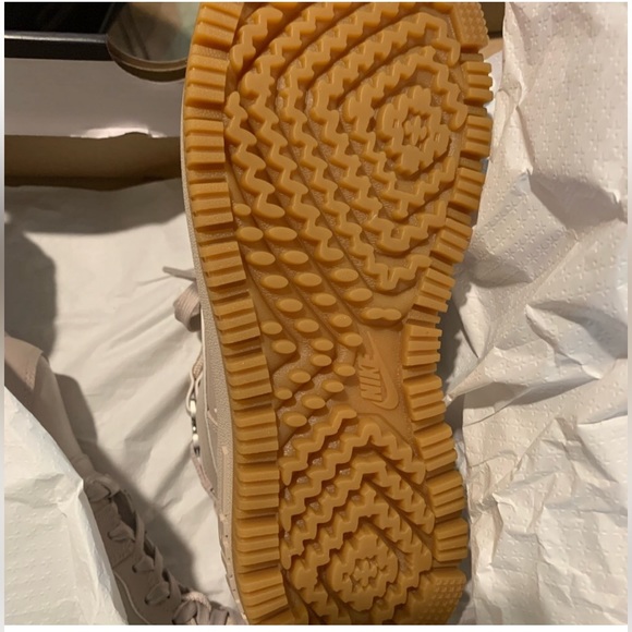 Brand new Size 7.5 Nike Air Force 1 boots - Picture 4 of 9